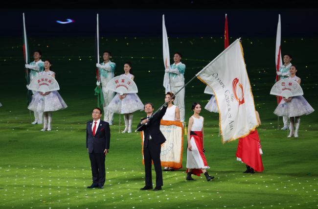 ��һ�������˶����桢��һ�������˶�����졢�ǰ����»���콻����ʽ��