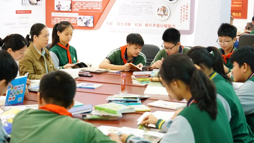 百步亭社区“读者之家”一角。主办方供图