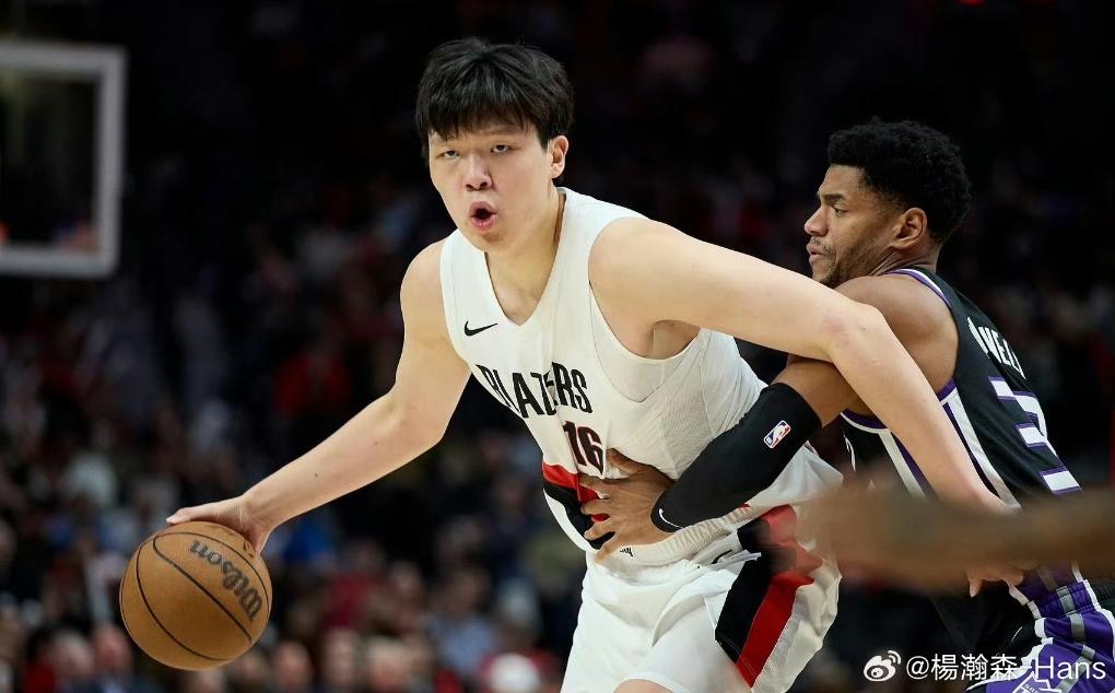 杨瀚森在比赛中突破。图片来自球员个人微博