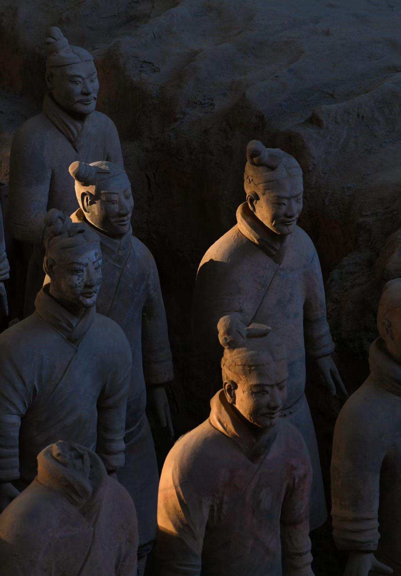 冬至，用光影唤醒地下军团的柔情。张天柱摄