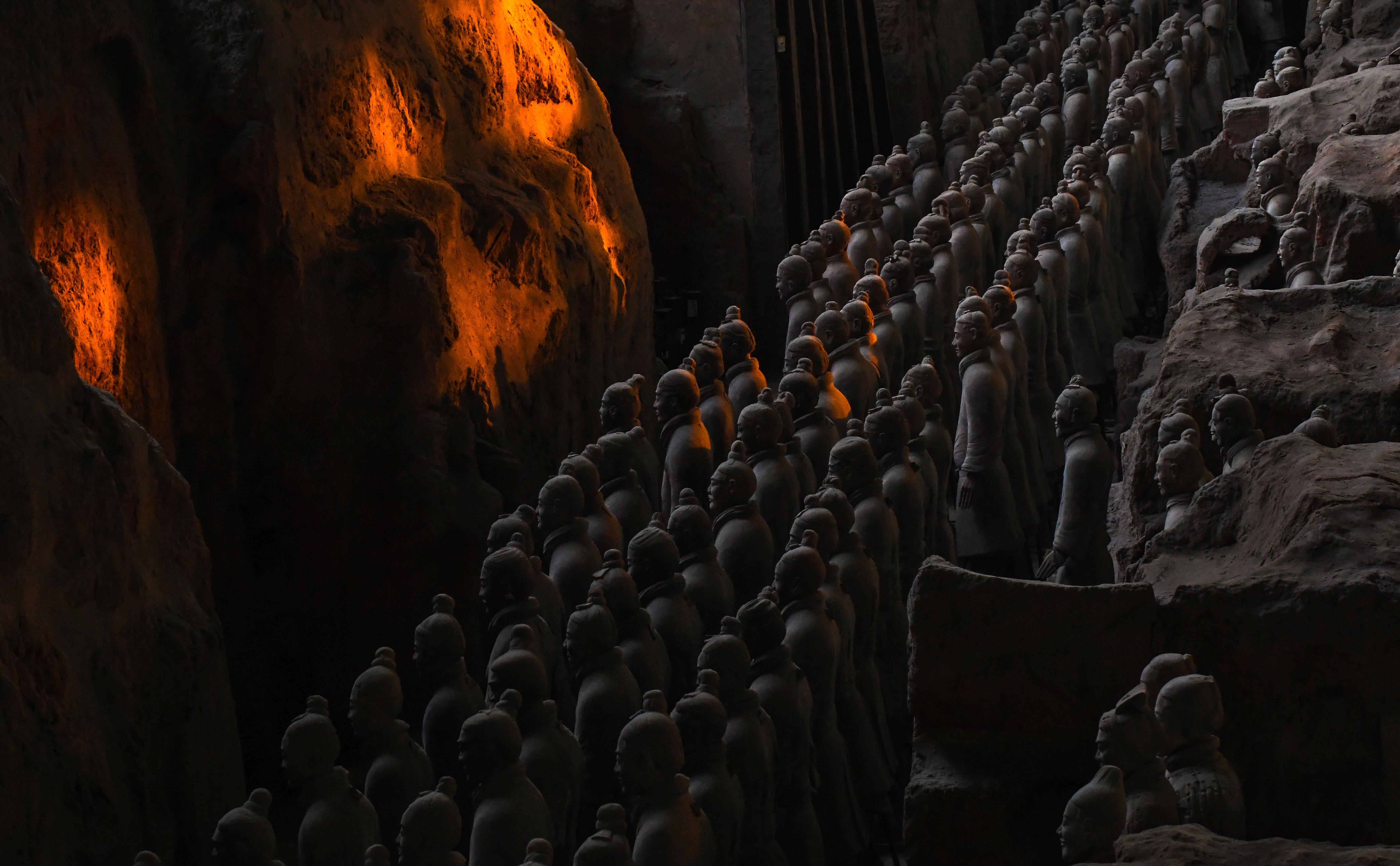 冬至，用光影唤醒地下军团的柔情。张天柱摄