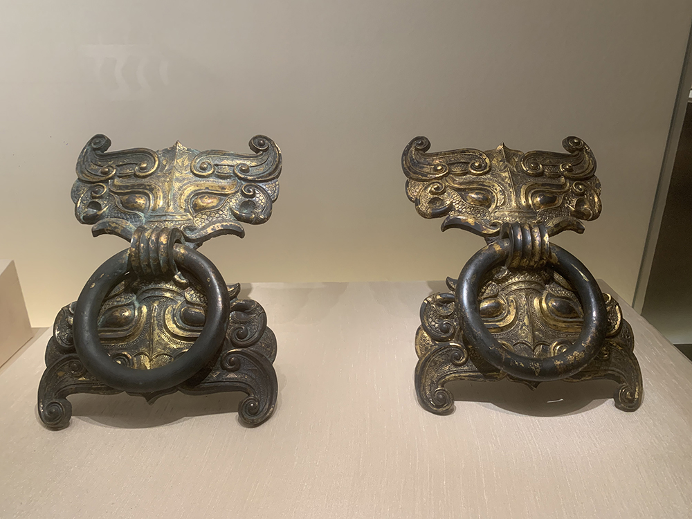 青铜鼓环。人民网记者 韦衍行摄