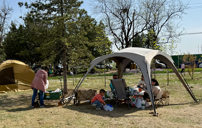 户外露营场地。人民网记者 王连摄