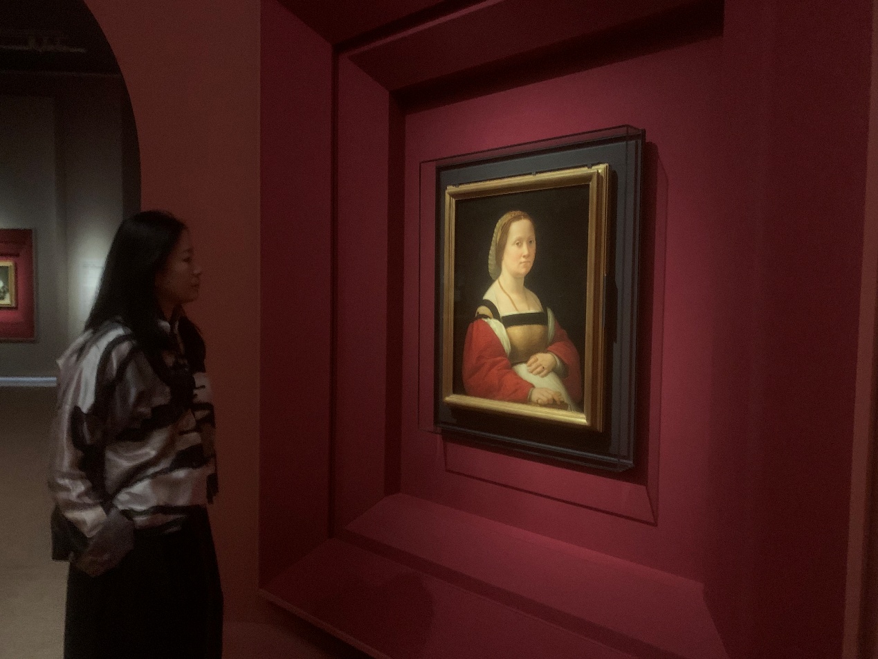 观众参观展览。主办方供图